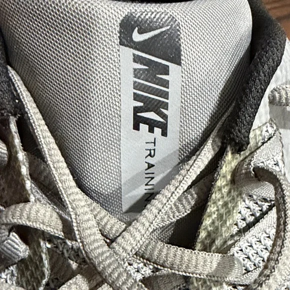 NWT Nike Gray Men’s Complete Trainer Black Accents size 11.5